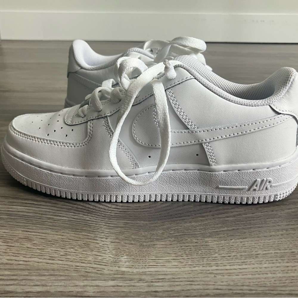 Nike Air Force 1 - Picture 3 of 7
